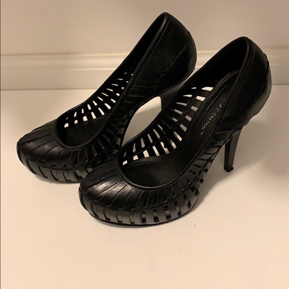 BcbgGeneration Gorgeous Cut Out Stiletto Heels - Picture 4 of 8